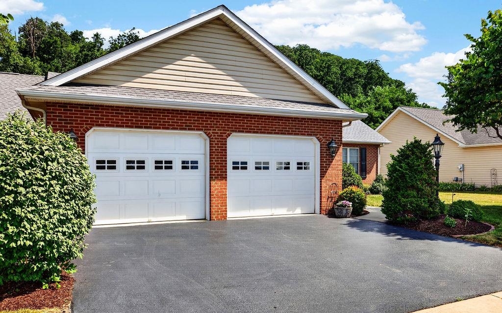 116 RED OAK DR, STAUNTON, Virginia 24401, 3 Bedrooms Bedrooms, ,2 BathroomsBathrooms,Residential,116 RED OAK DR,678767 MLS # 678767 116 RED OAK DR, STAUNTON, Virginia 24401, 3 Bedrooms Bedrooms, ,2 BathroomsBathrooms,Residential,116 RED OAK DR,678767 MLS # 678767
