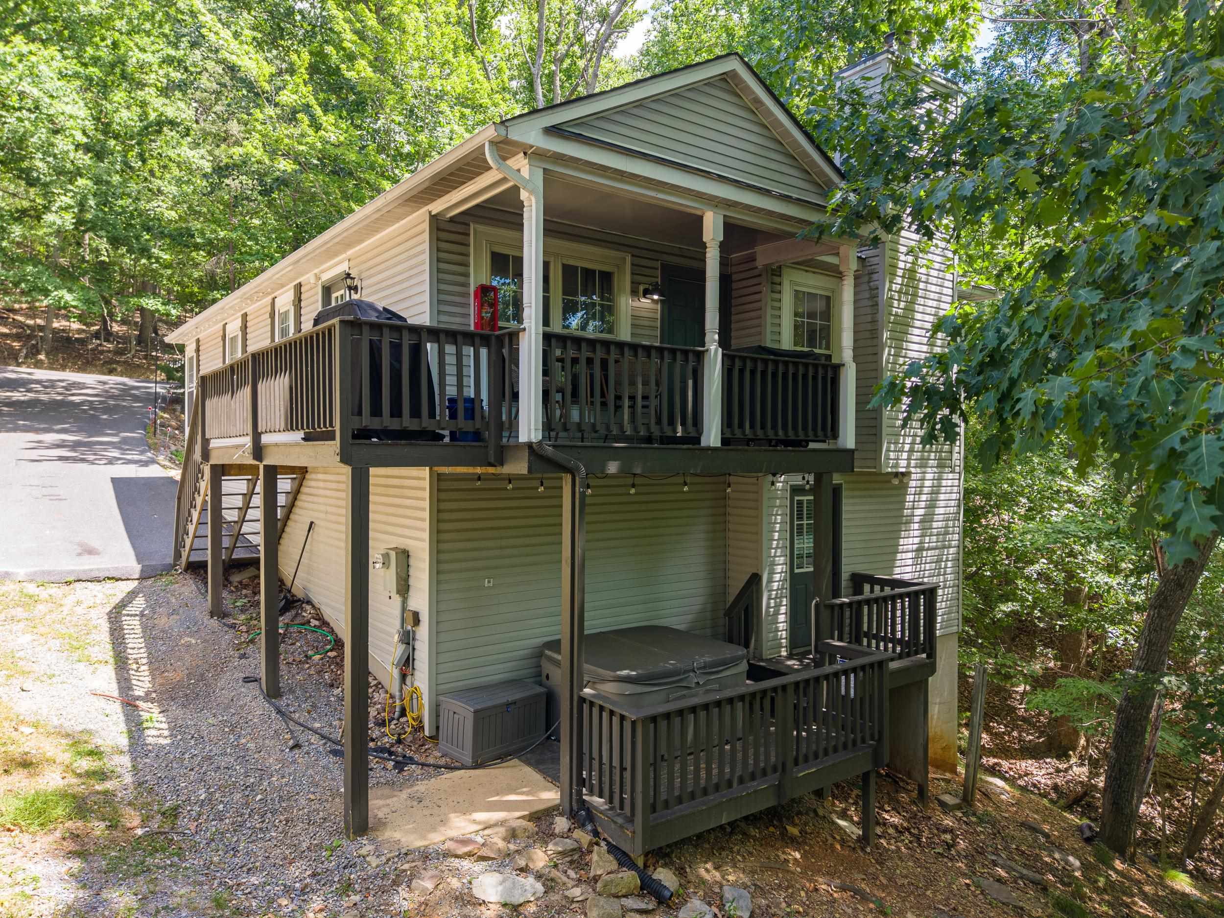 4241 PALMER RD, MCGAHEYSVILLE, Virginia 22840, 5 Bedrooms Bedrooms, ,3 BathroomsBathrooms,Residential,4241 PALMER RD,678773 MLS # 678773