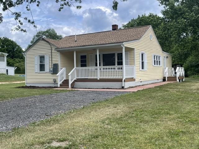 336 W RAILROAD AVE, CRAIGSVILLE, Virginia 24430, 3 Bedrooms Bedrooms, ,1 BathroomBathrooms,Residential,336 W RAILROAD AVE,678774 MLS # 678774