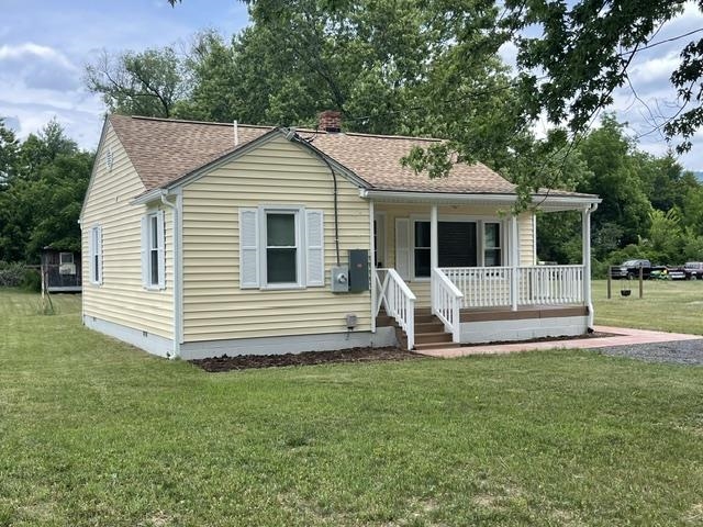 336 W RAILROAD AVE, CRAIGSVILLE, Virginia 24430, 3 Bedrooms Bedrooms, ,1 BathroomBathrooms,Residential,336 W RAILROAD AVE,678774 MLS # 678774