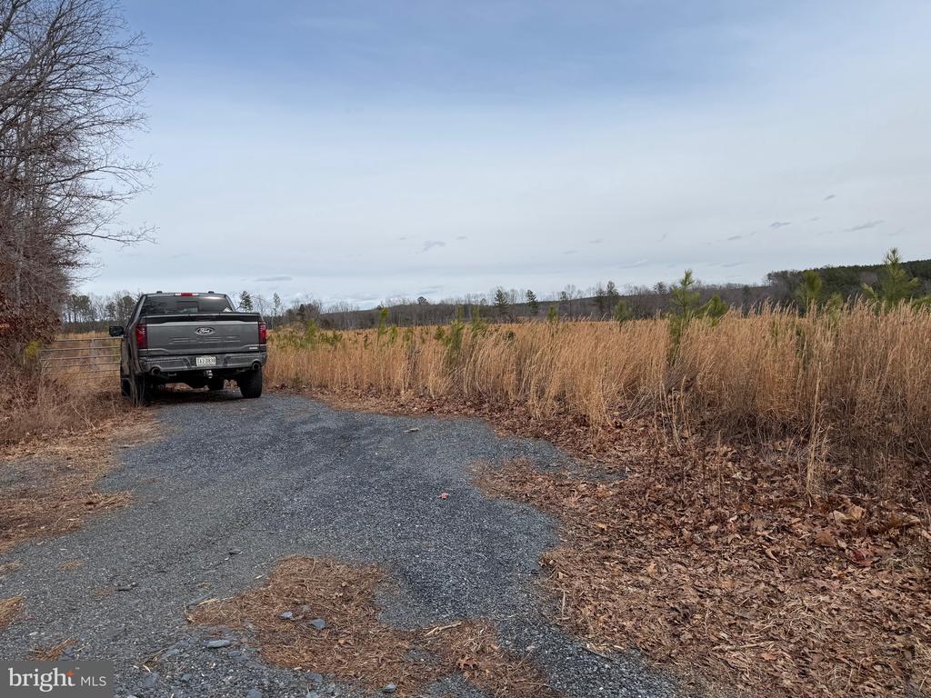 COMMUNITY HOUSE RD, Virginia 23084, ,Land,COMMUNITY HOUSE RD,VAFN2000702 MLS # VAFN2000702
