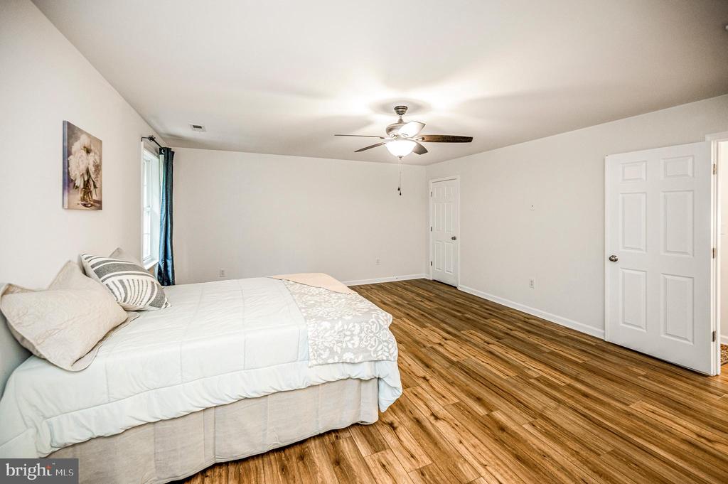9007 MCALISTER CT, FREDERICKSBURG, Virginia 22408, 5 Bedrooms Bedrooms, ,3 BathroomsBathrooms,Residential,9007 MCALISTER CT,VASP2042312 MLS # VASP2042312