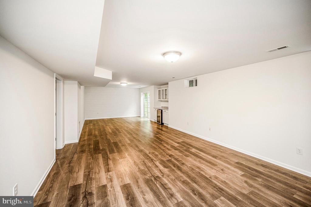 9007 MCALISTER CT, FREDERICKSBURG, Virginia 22408, 5 Bedrooms Bedrooms, ,3 BathroomsBathrooms,Residential,9007 MCALISTER CT,VASP2042312 MLS # VASP2042312