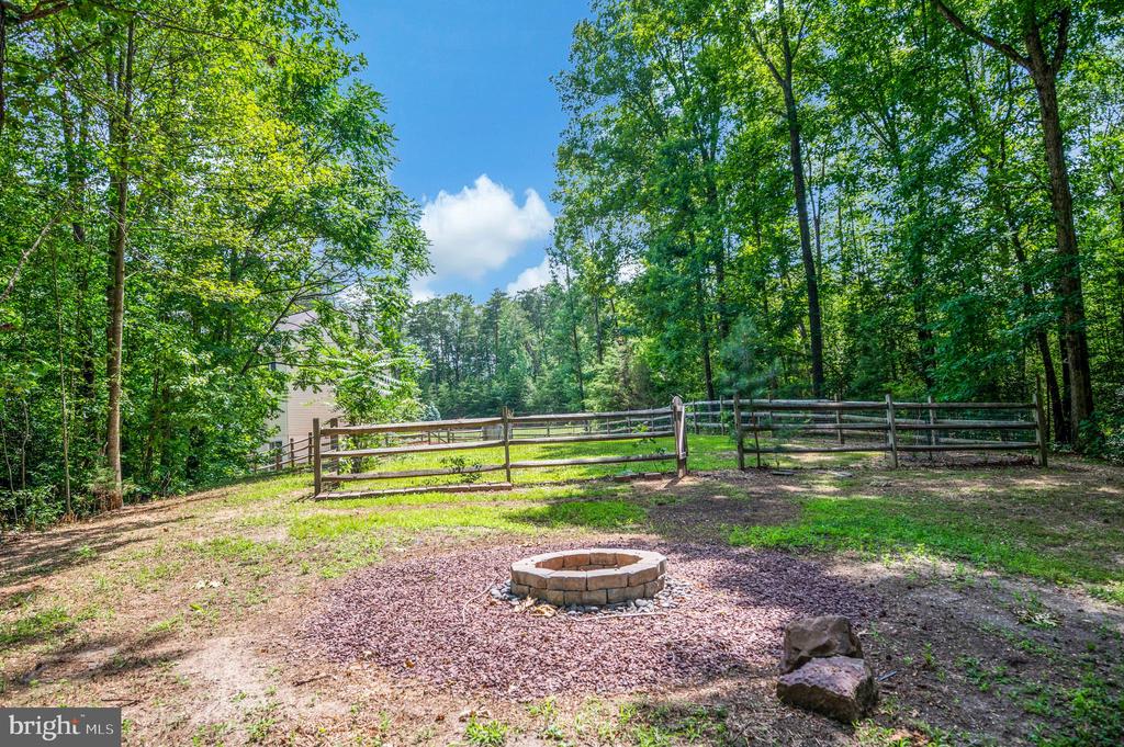 9007 MCALISTER CT, FREDERICKSBURG, Virginia 22408, 5 Bedrooms Bedrooms, ,3 BathroomsBathrooms,Residential,9007 MCALISTER CT,VASP2042312 MLS # VASP2042312