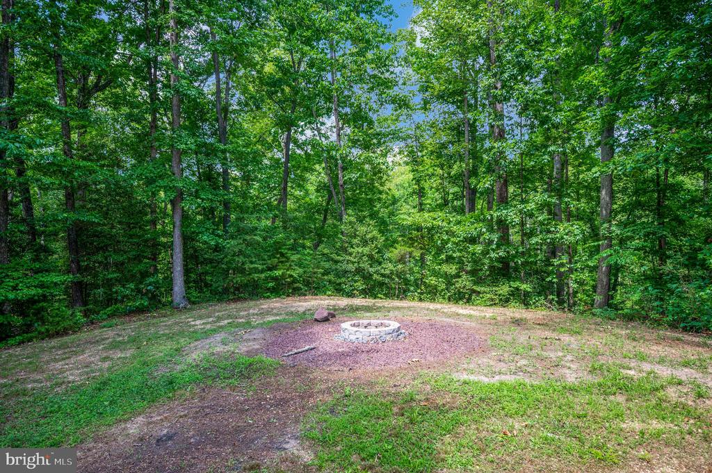 9007 MCALISTER CT, FREDERICKSBURG, Virginia 22408, 5 Bedrooms Bedrooms, ,3 BathroomsBathrooms,Residential,9007 MCALISTER CT,VASP2042312 MLS # VASP2042312