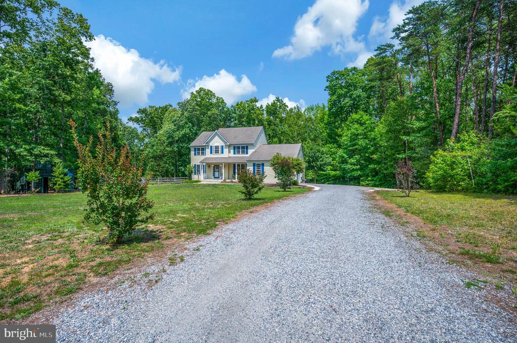 9007 MCALISTER CT, FREDERICKSBURG, Virginia 22408, 5 Bedrooms Bedrooms, ,3 BathroomsBathrooms,Residential,9007 MCALISTER CT,VASP2042312 MLS # VASP2042312
