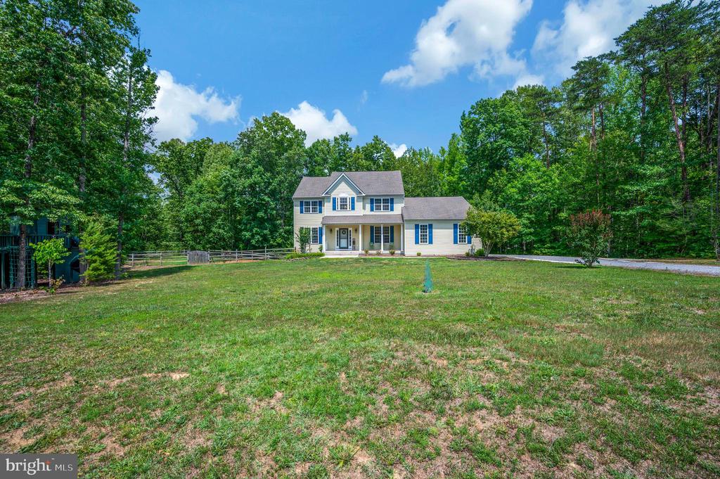 9007 MCALISTER CT, FREDERICKSBURG, Virginia 22408, 5 Bedrooms Bedrooms, ,3 BathroomsBathrooms,Residential,9007 MCALISTER CT,VASP2042312 MLS # VASP2042312