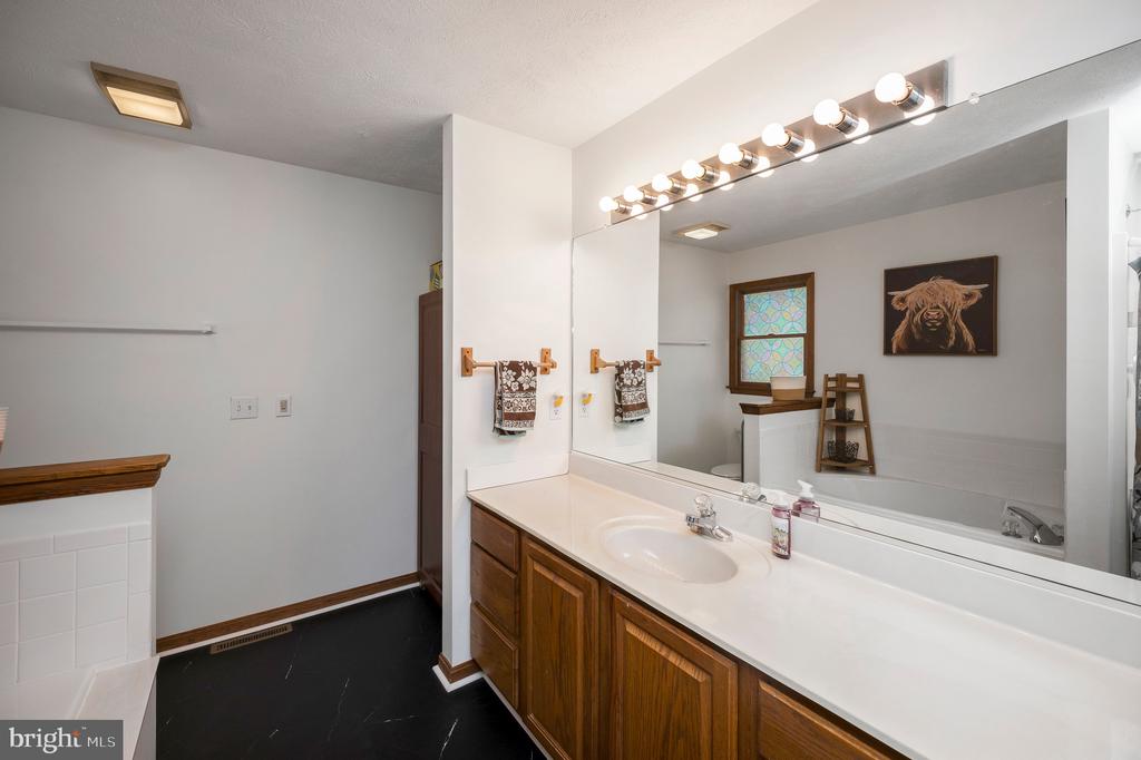 108 WINCHESTER LN, LOCUST GROVE, Virginia 22508, 3 Bedrooms Bedrooms, ,3 BathroomsBathrooms,Residential,108 WINCHESTER LN,VAOR2014360 MLS # VAOR2014360