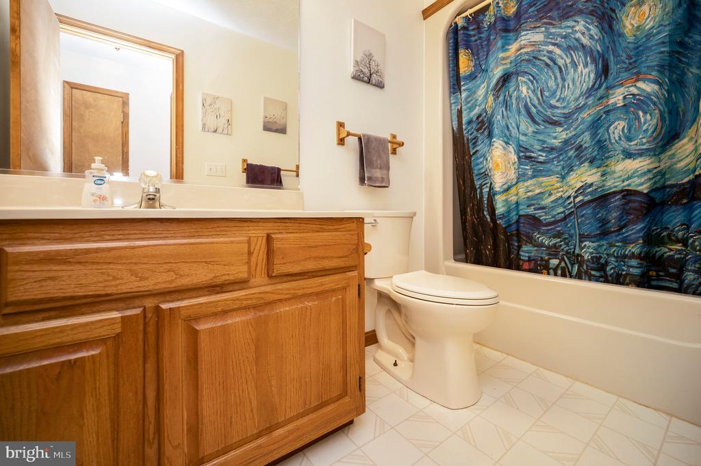 108 WINCHESTER LN, LOCUST GROVE, Virginia 22508, 3 Bedrooms Bedrooms, ,3 BathroomsBathrooms,Residential,108 WINCHESTER LN,VAOR2014360 MLS # VAOR2014360