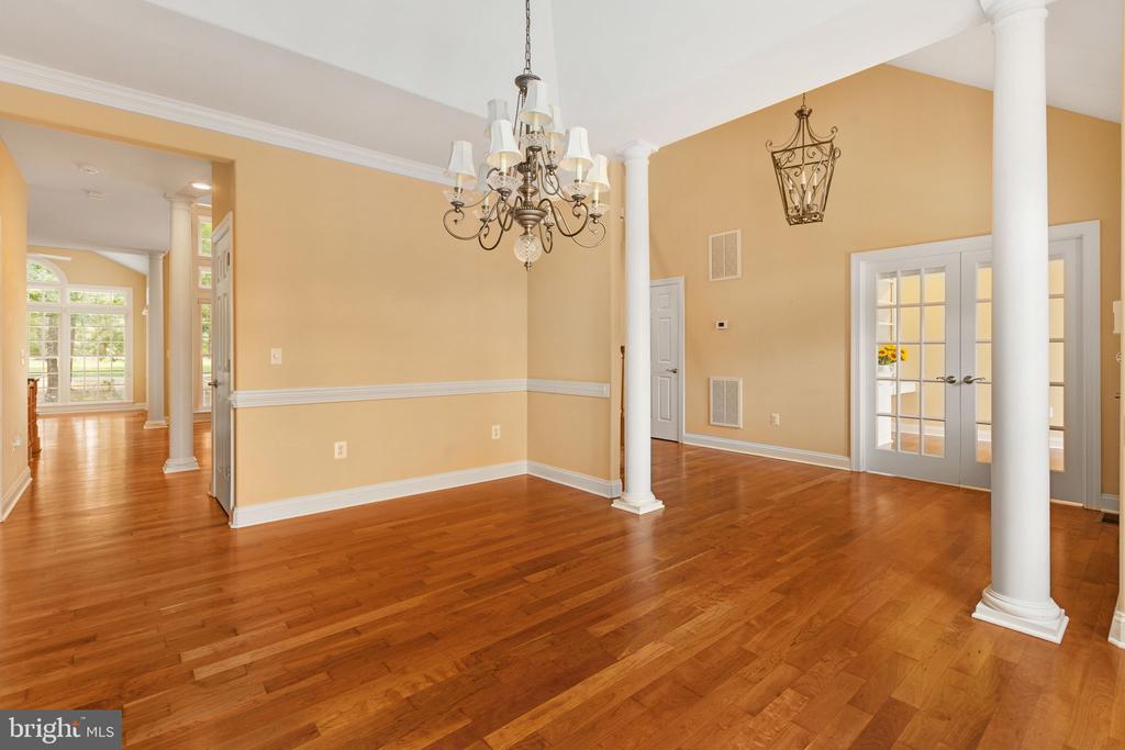 10604 CHATHAM RIDGE WAY, SPOTSYLVANIA, Virginia 22551, 4 Bedrooms Bedrooms, ,3 BathroomsBathrooms,Residential,10604 CHATHAM RIDGE WAY,VASP2042814 MLS # VASP2042814