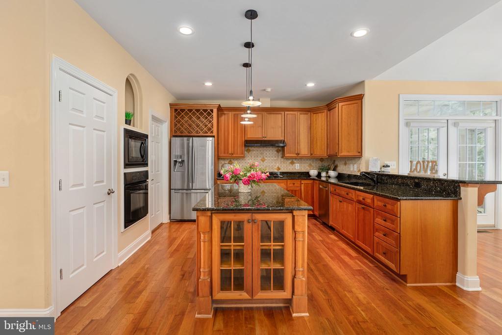 10604 CHATHAM RIDGE WAY, SPOTSYLVANIA, Virginia 22551, 4 Bedrooms Bedrooms, ,3 BathroomsBathrooms,Residential,10604 CHATHAM RIDGE WAY,VASP2042814 MLS # VASP2042814