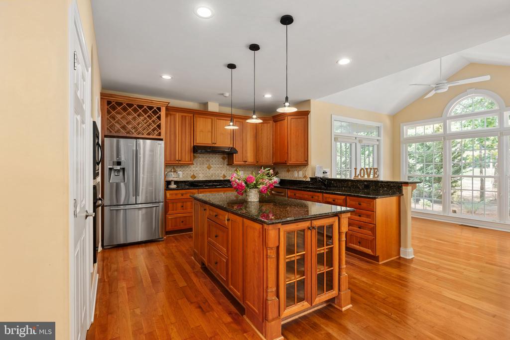10604 CHATHAM RIDGE WAY, SPOTSYLVANIA, Virginia 22551, 4 Bedrooms Bedrooms, ,3 BathroomsBathrooms,Residential,10604 CHATHAM RIDGE WAY,VASP2042814 MLS # VASP2042814