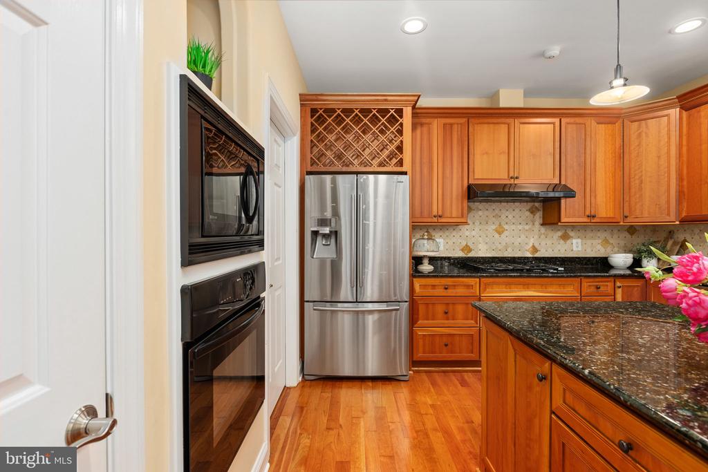 10604 CHATHAM RIDGE WAY, SPOTSYLVANIA, Virginia 22551, 4 Bedrooms Bedrooms, ,3 BathroomsBathrooms,Residential,10604 CHATHAM RIDGE WAY,VASP2042814 MLS # VASP2042814