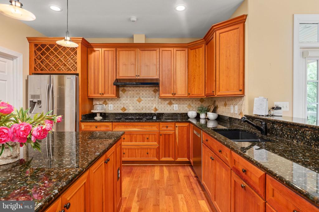 10604 CHATHAM RIDGE WAY, SPOTSYLVANIA, Virginia 22551, 4 Bedrooms Bedrooms, ,3 BathroomsBathrooms,Residential,10604 CHATHAM RIDGE WAY,VASP2042814 MLS # VASP2042814