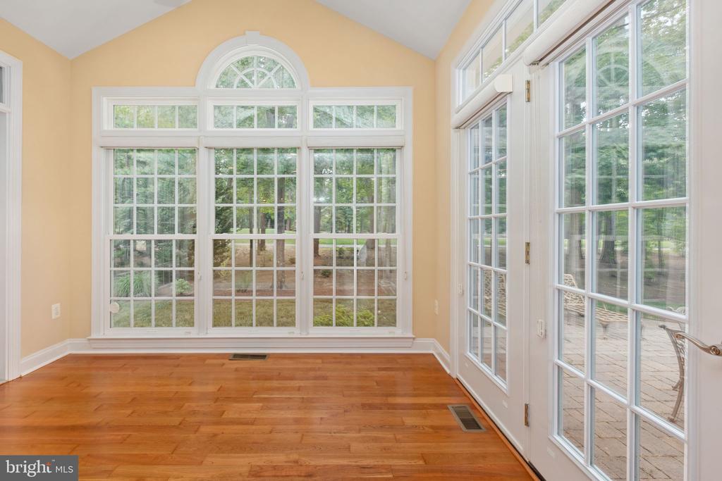 10604 CHATHAM RIDGE WAY, SPOTSYLVANIA, Virginia 22551, 4 Bedrooms Bedrooms, ,3 BathroomsBathrooms,Residential,10604 CHATHAM RIDGE WAY,VASP2042814 MLS # VASP2042814