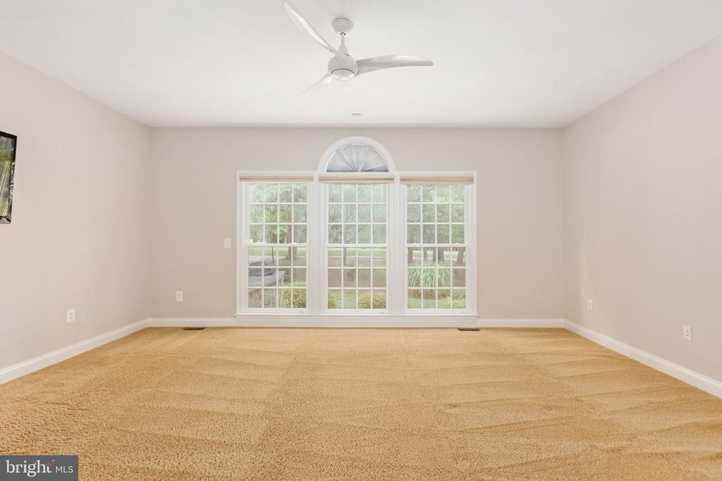 10604 CHATHAM RIDGE WAY, SPOTSYLVANIA, Virginia 22551, 4 Bedrooms Bedrooms, ,3 BathroomsBathrooms,Residential,10604 CHATHAM RIDGE WAY,VASP2042814 MLS # VASP2042814