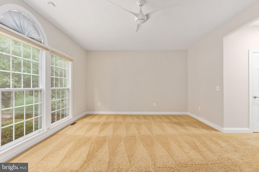 10604 CHATHAM RIDGE WAY, SPOTSYLVANIA, Virginia 22551, 4 Bedrooms Bedrooms, ,3 BathroomsBathrooms,Residential,10604 CHATHAM RIDGE WAY,VASP2042814 MLS # VASP2042814