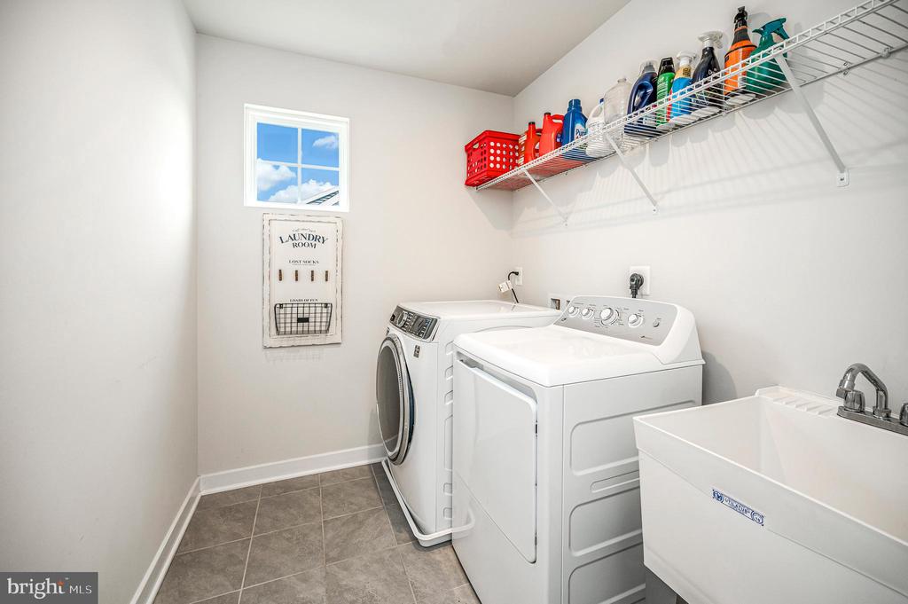 7918 CONTINENTAL CT, FREDERICKSBURG, Virginia 22407, 5 Bedrooms Bedrooms, ,3 BathroomsBathrooms,Residential,7918 CONTINENTAL CT,VASP2043146 MLS # VASP2043146