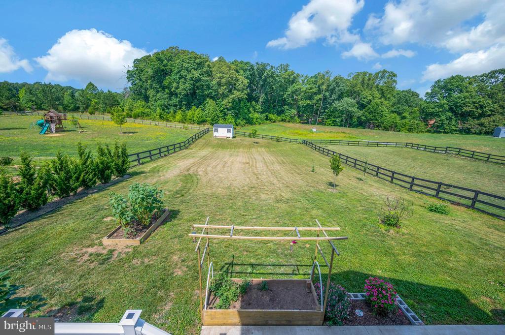 7918 CONTINENTAL CT, FREDERICKSBURG, Virginia 22407, 5 Bedrooms Bedrooms, ,3 BathroomsBathrooms,Residential,7918 CONTINENTAL CT,VASP2043146 MLS # VASP2043146