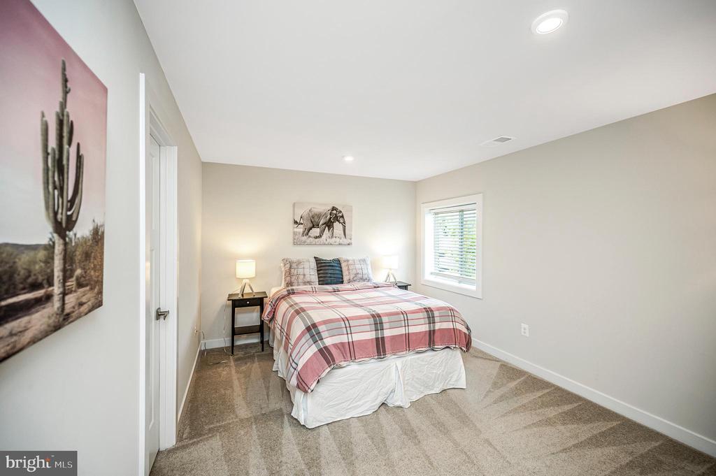 7918 CONTINENTAL CT, FREDERICKSBURG, Virginia 22407, 5 Bedrooms Bedrooms, ,3 BathroomsBathrooms,Residential,7918 CONTINENTAL CT,VASP2043146 MLS # VASP2043146