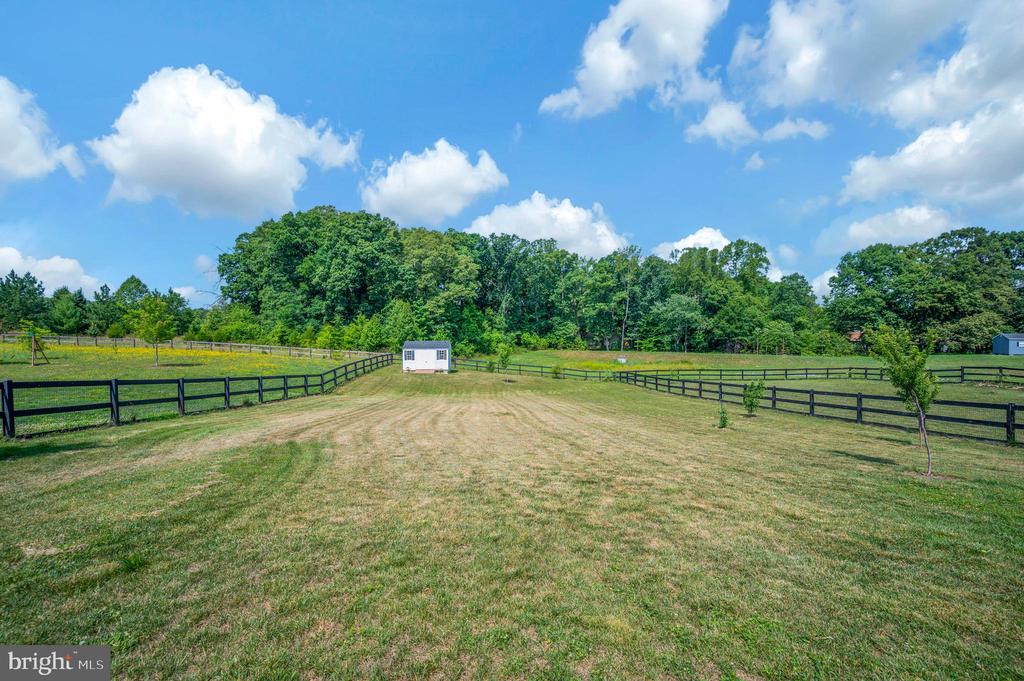 7918 CONTINENTAL CT, FREDERICKSBURG, Virginia 22407, 5 Bedrooms Bedrooms, ,3 BathroomsBathrooms,Residential,7918 CONTINENTAL CT,VASP2043146 MLS # VASP2043146