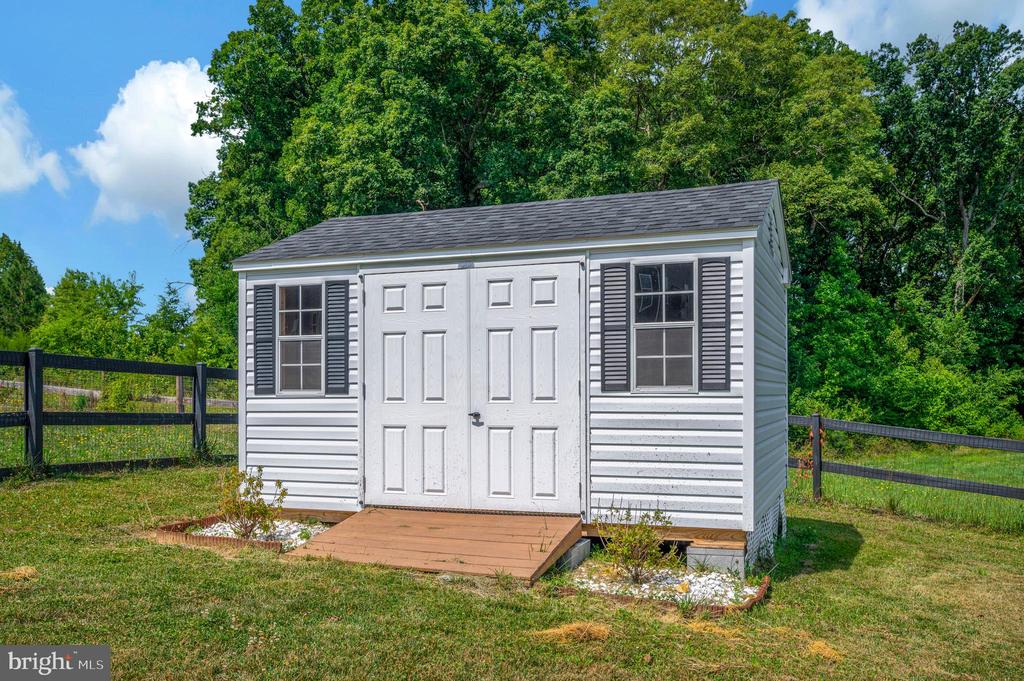 7918 CONTINENTAL CT, FREDERICKSBURG, Virginia 22407, 5 Bedrooms Bedrooms, ,3 BathroomsBathrooms,Residential,7918 CONTINENTAL CT,VASP2043146 MLS # VASP2043146