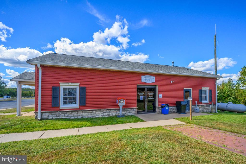 7918 CONTINENTAL CT, FREDERICKSBURG, Virginia 22407, 5 Bedrooms Bedrooms, ,3 BathroomsBathrooms,Residential,7918 CONTINENTAL CT,VASP2043146 MLS # VASP2043146