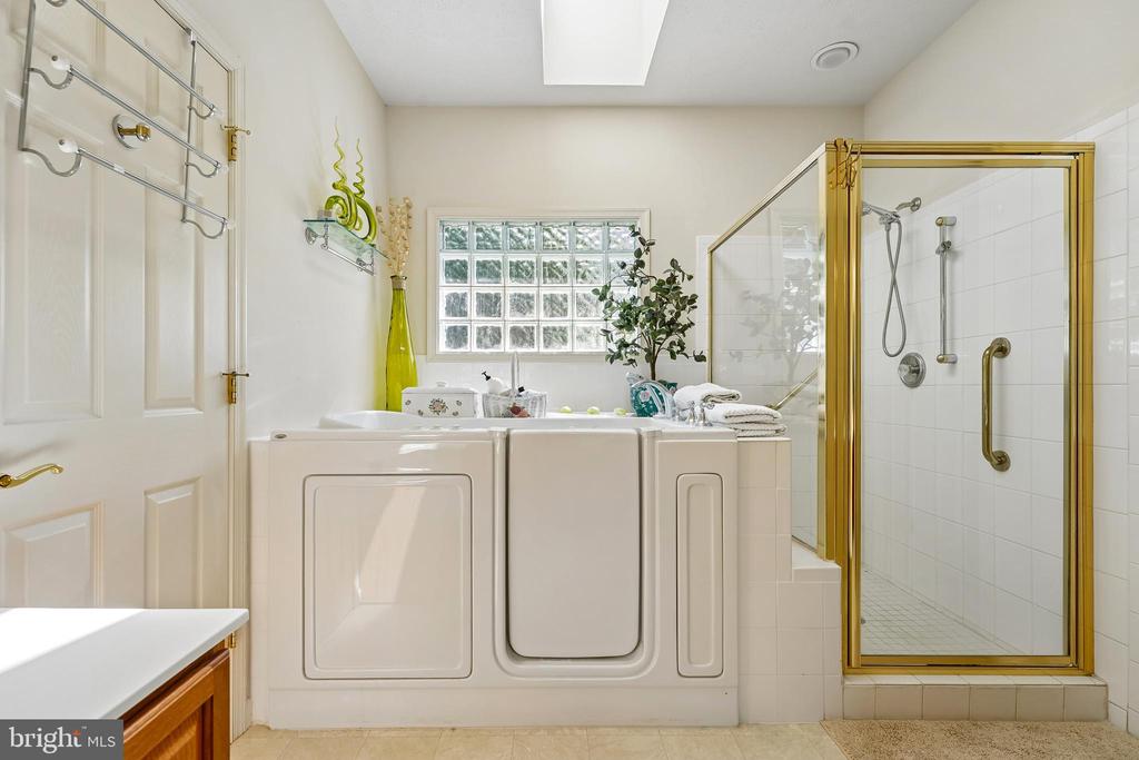 6919 GOVERNORS GRANT LN, FREDERICKSBURG, Virginia 22407, 4 Bedrooms Bedrooms, ,3 BathroomsBathrooms,Residential,6919 GOVERNORS GRANT LN,VASP2043180 MLS # VASP2043180