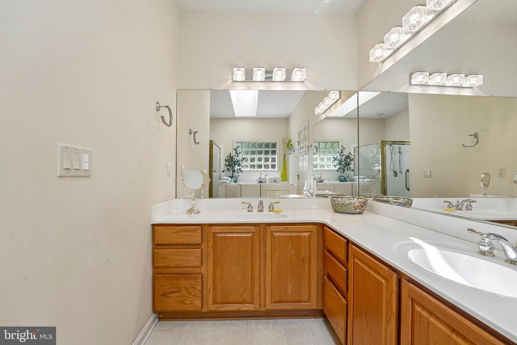 6919 GOVERNORS GRANT LN, FREDERICKSBURG, Virginia 22407, 4 Bedrooms Bedrooms, ,3 BathroomsBathrooms,Residential,6919 GOVERNORS GRANT LN,VASP2043180 MLS # VASP2043180