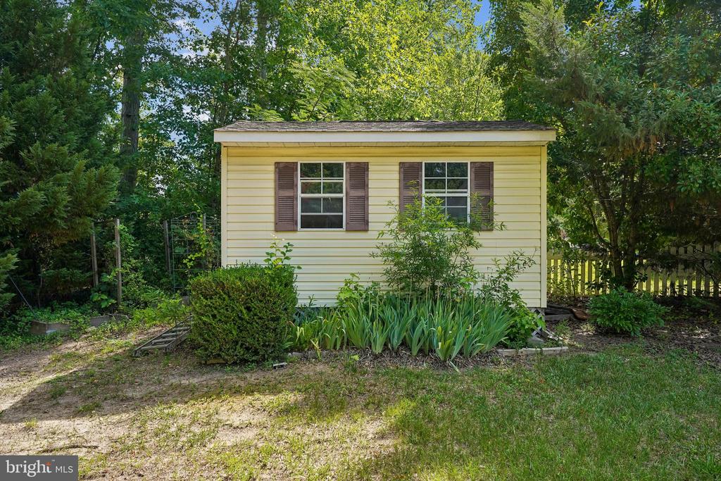 6919 GOVERNORS GRANT LN, FREDERICKSBURG, Virginia 22407, 4 Bedrooms Bedrooms, ,3 BathroomsBathrooms,Residential,6919 GOVERNORS GRANT LN,VASP2043180 MLS # VASP2043180