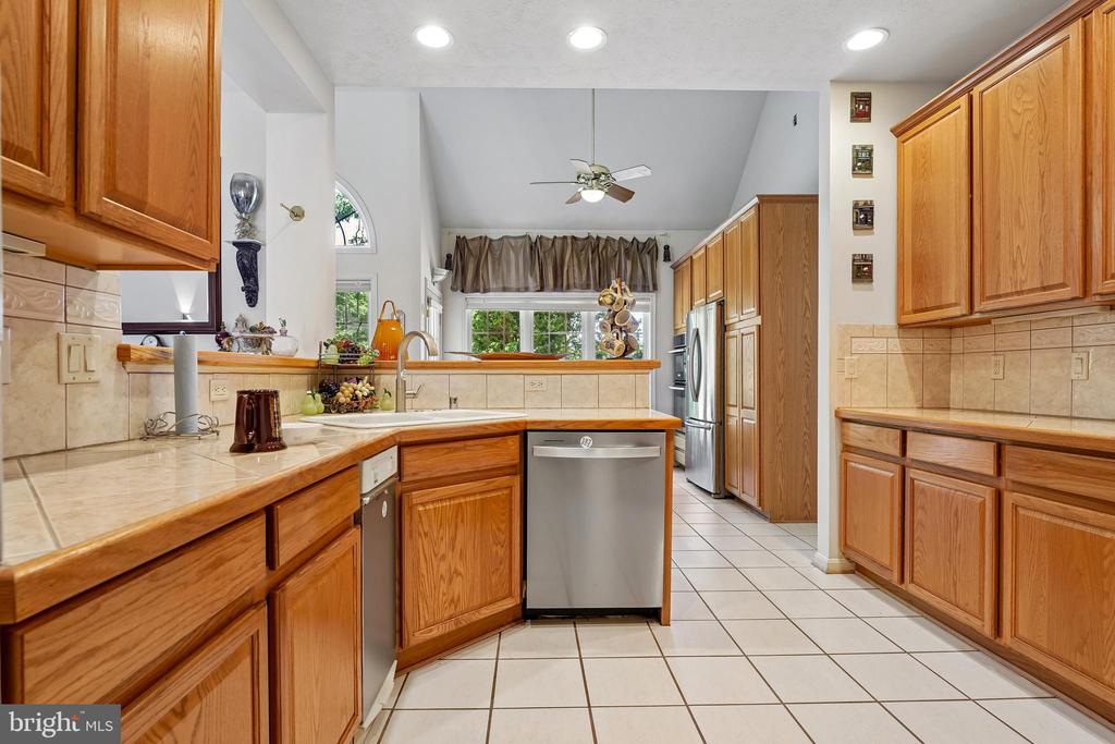 6919 GOVERNORS GRANT LN, FREDERICKSBURG, Virginia 22407, 4 Bedrooms Bedrooms, ,3 BathroomsBathrooms,Residential,6919 GOVERNORS GRANT LN,VASP2043180 MLS # VASP2043180