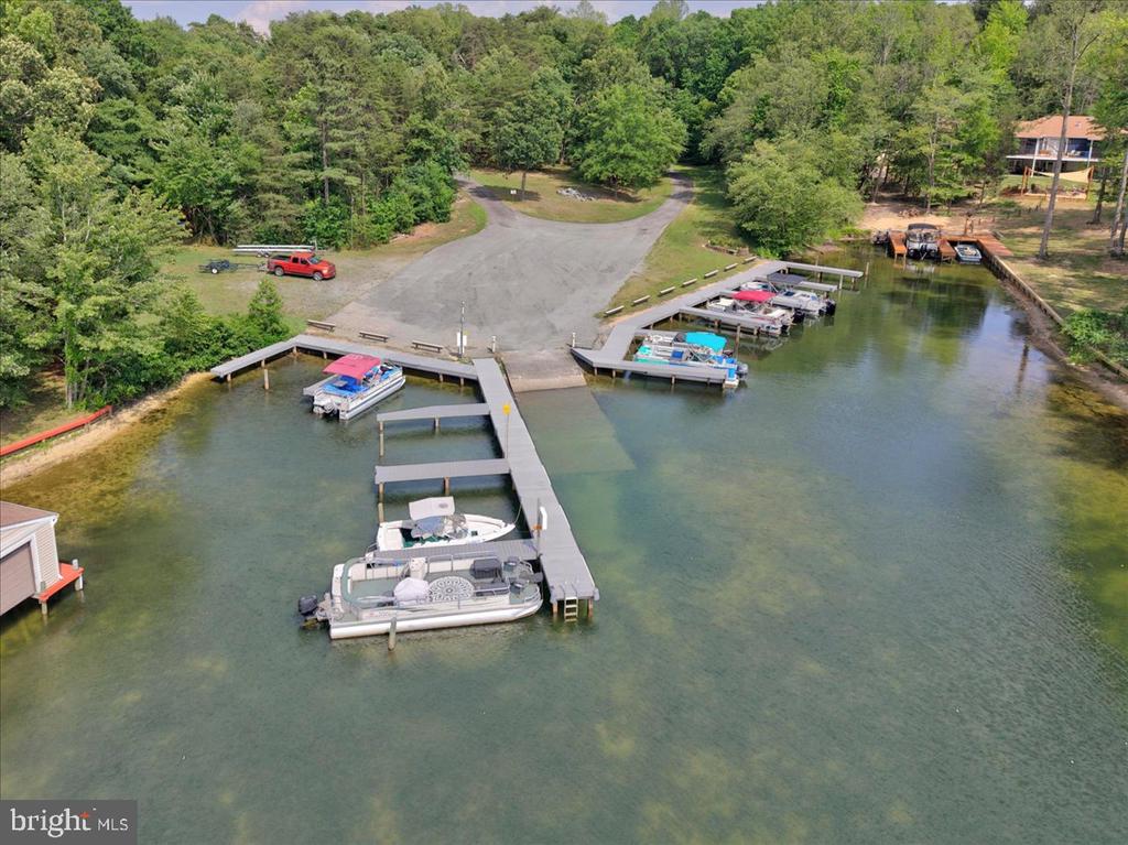 126 HICKORY LN, BUMPASS, Virginia 23024, 4 Bedrooms Bedrooms, ,2 BathroomsBathrooms,Residential,126 HICKORY LN,VALA2010108 MLS # VALA2010108