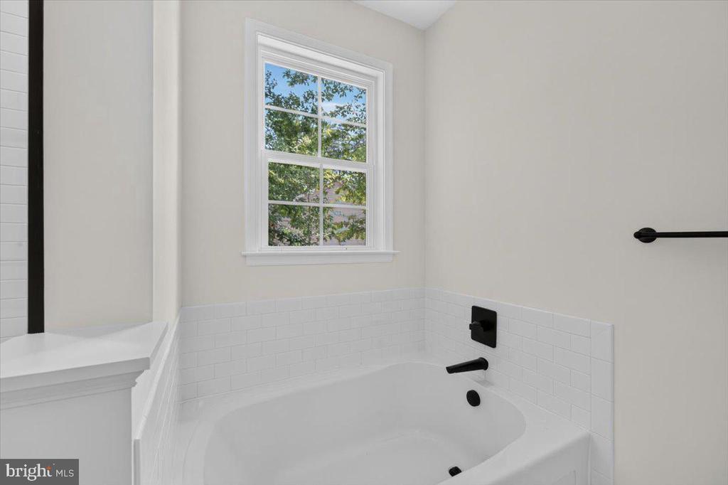 126 HICKORY LN, BUMPASS, Virginia 23024, 4 Bedrooms Bedrooms, ,2 BathroomsBathrooms,Residential,126 HICKORY LN,VALA2010108 MLS # VALA2010108
