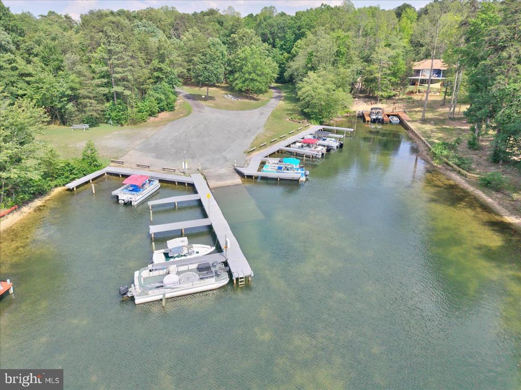 126 HICKORY LN, BUMPASS, Virginia 23024, 4 Bedrooms Bedrooms, ,2 BathroomsBathrooms,Residential,126 HICKORY LN,VALA2010108 MLS # VALA2010108