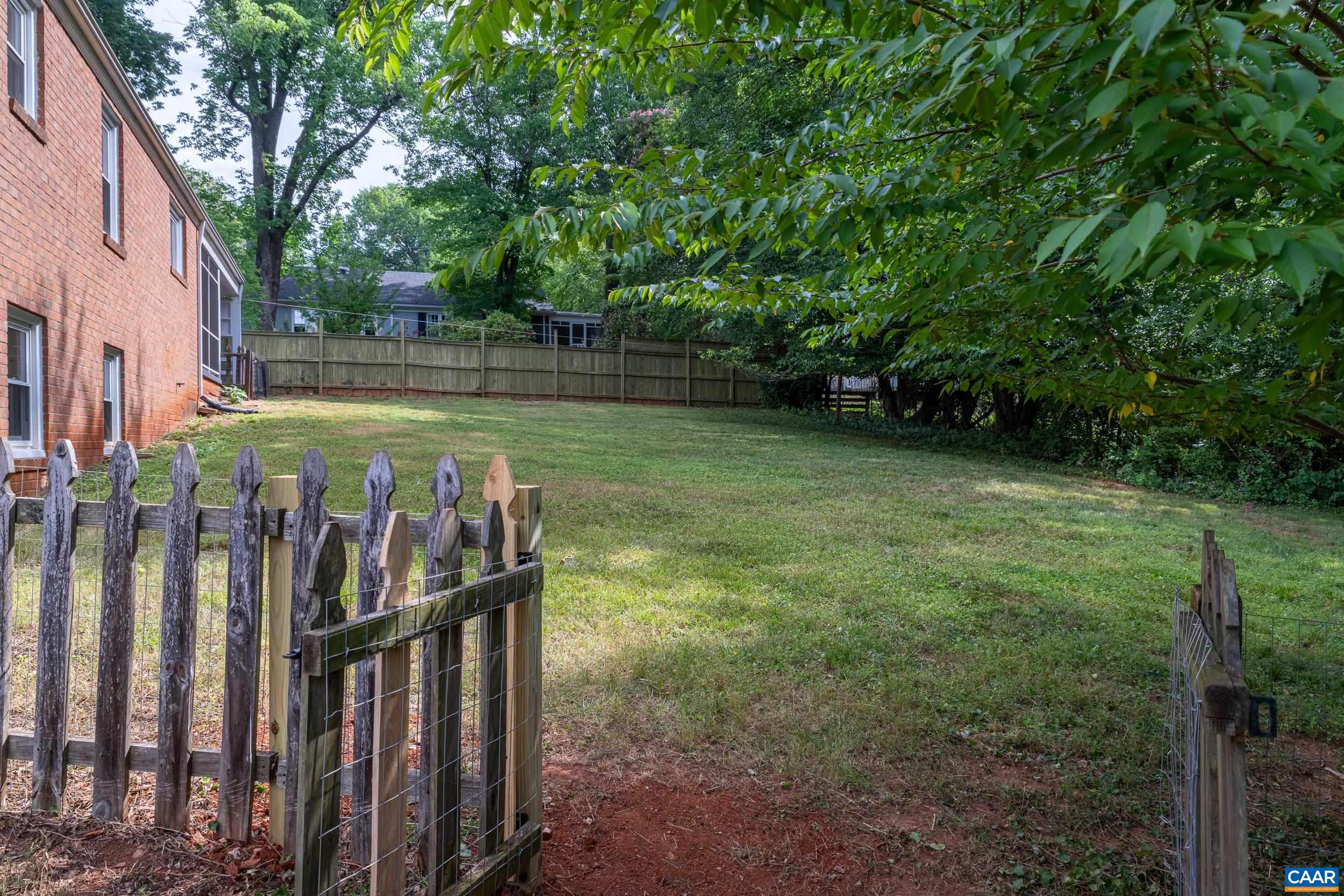 1636 MEADOWBROOK HEIGHTS RD, CHARLOTTESVILLE, Virginia 22901, 3 Bedrooms Bedrooms, ,2 BathroomsBathrooms,Residential,1636 MEADOWBROOK HEIGHTS RD,678648 MLS # 678648