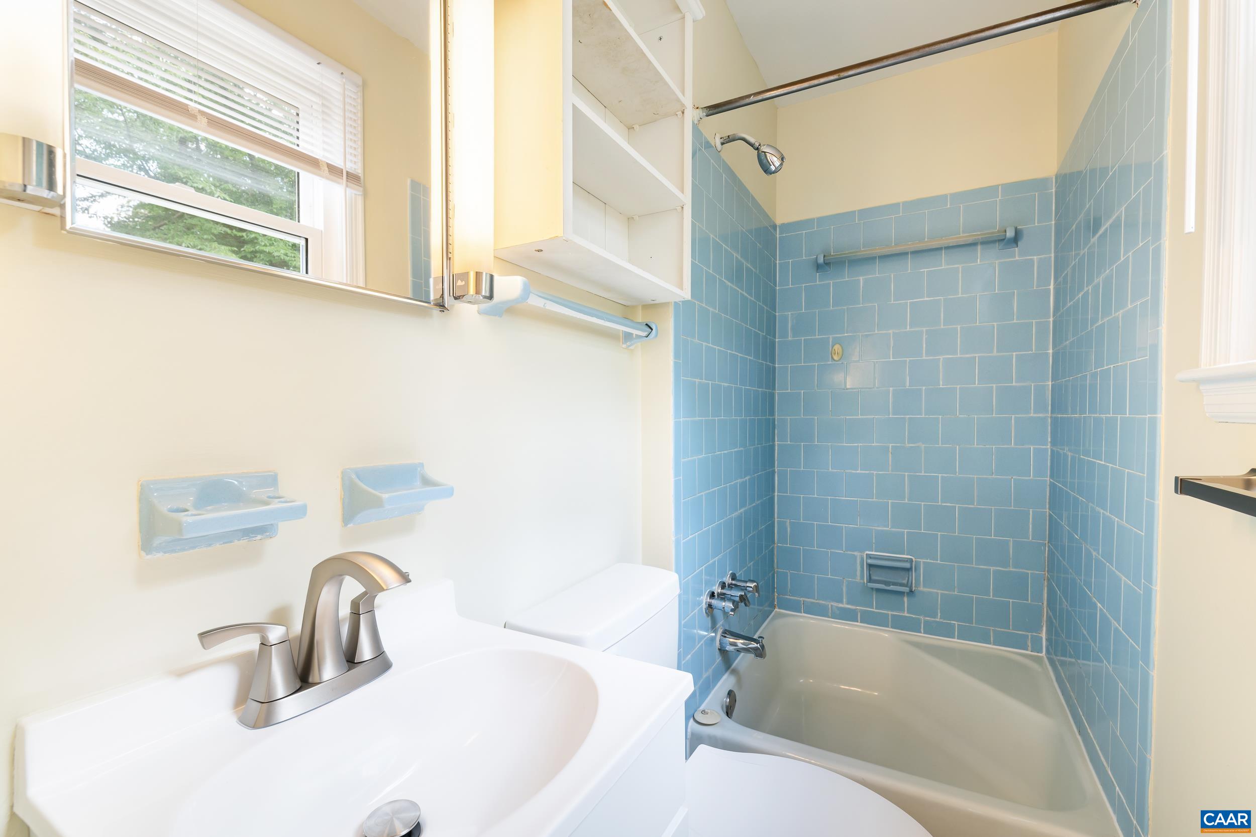 1636 MEADOWBROOK HEIGHTS RD, CHARLOTTESVILLE, Virginia 22901, 3 Bedrooms Bedrooms, ,2 BathroomsBathrooms,Residential,1636 MEADOWBROOK HEIGHTS RD,678648 MLS # 678648