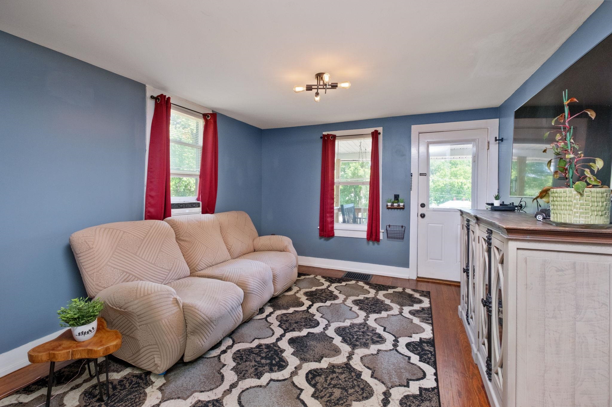 1620 PLUNKETT ST, STAUNTON, Virginia 24401, 3 Bedrooms Bedrooms, ,1 BathroomBathrooms,Residential,1620 PLUNKETT ST,678690 MLS # 678690