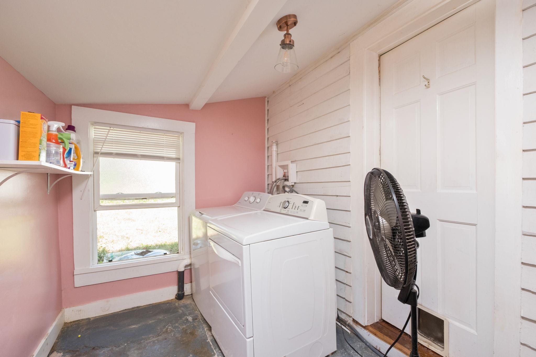 1620 PLUNKETT ST, STAUNTON, Virginia 24401, 3 Bedrooms Bedrooms, ,1 BathroomBathrooms,Residential,1620 PLUNKETT ST,678690 MLS # 678690