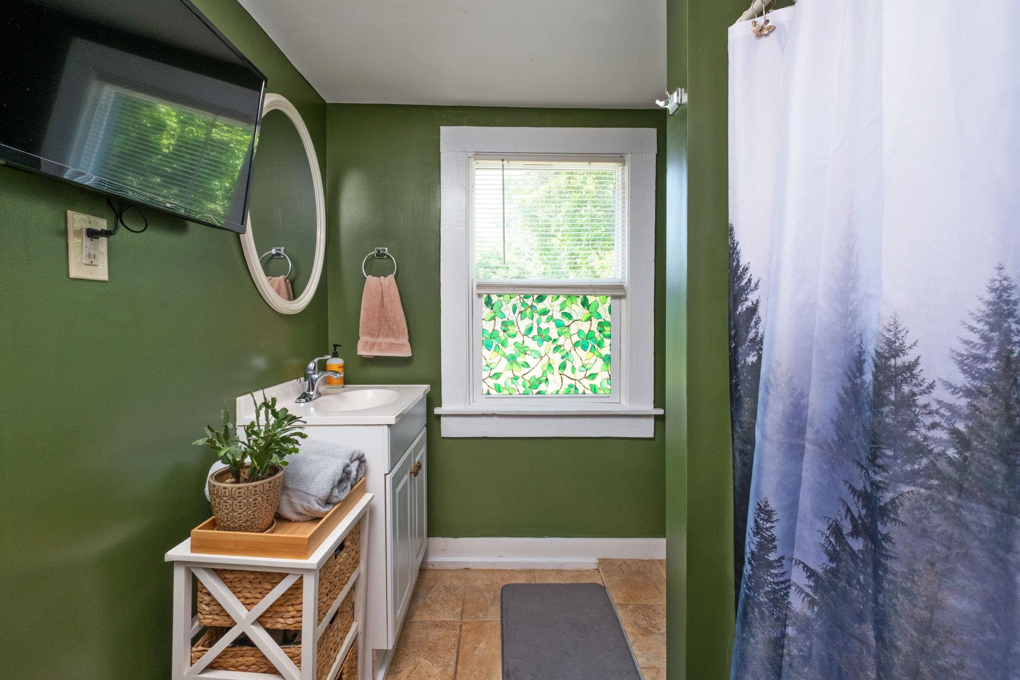 1620 PLUNKETT ST, STAUNTON, Virginia 24401, 3 Bedrooms Bedrooms, ,1 BathroomBathrooms,Residential,1620 PLUNKETT ST,678690 MLS # 678690