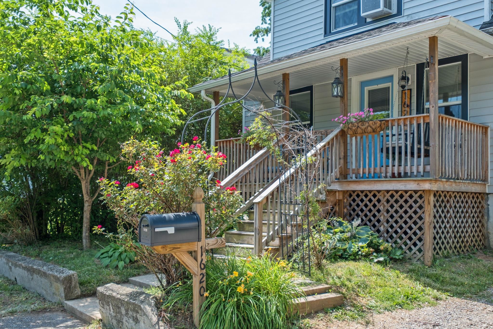 1620 PLUNKETT ST, STAUNTON, Virginia 24401, 3 Bedrooms Bedrooms, ,1 BathroomBathrooms,Residential,1620 PLUNKETT ST,678690 MLS # 678690