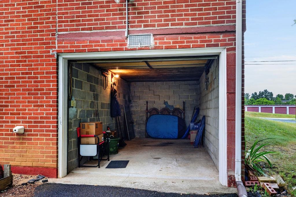164 TINKLING SPRING RD, FISHERSVILLE, Virginia 22939, 3 Bedrooms Bedrooms, ,2 BathroomsBathrooms,Residential,164 TINKLING SPRING RD,678783 MLS # 678783