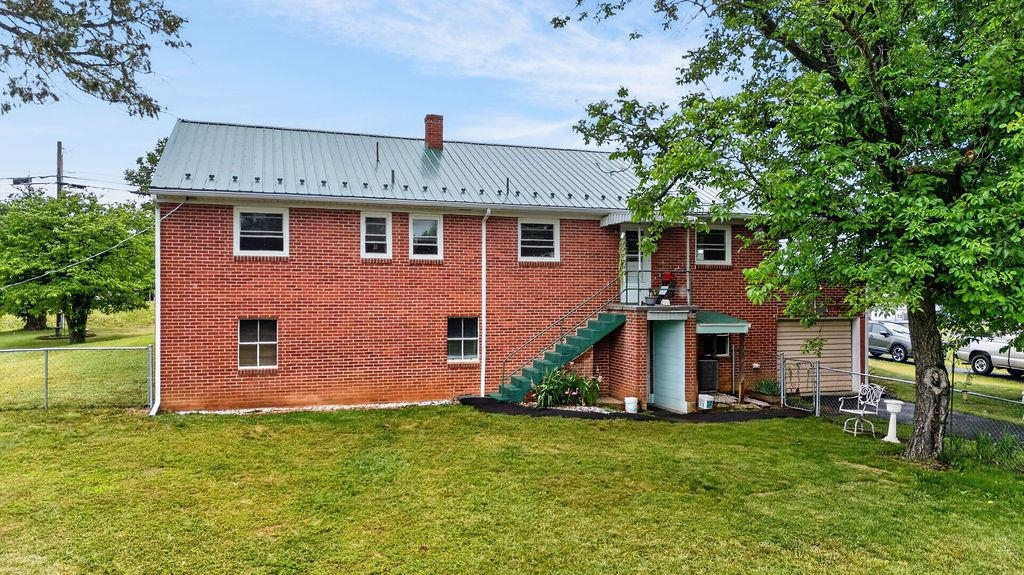 164 TINKLING SPRING RD, FISHERSVILLE, Virginia 22939, 3 Bedrooms Bedrooms, ,2 BathroomsBathrooms,Residential,164 TINKLING SPRING RD,678783 MLS # 678783