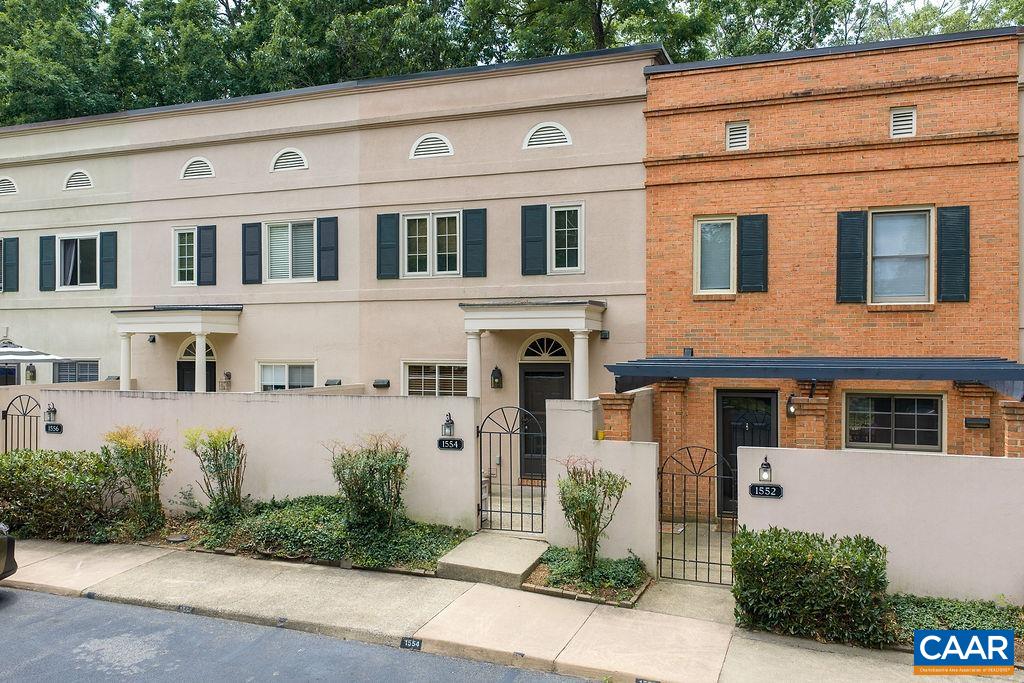 1554 GARDEN CT, CHARLOTTESVILLE, Virginia 22901, 2 Bedrooms Bedrooms, ,2 BathroomsBathrooms,Residential,1554 GARDEN CT,678793 MLS # 678793