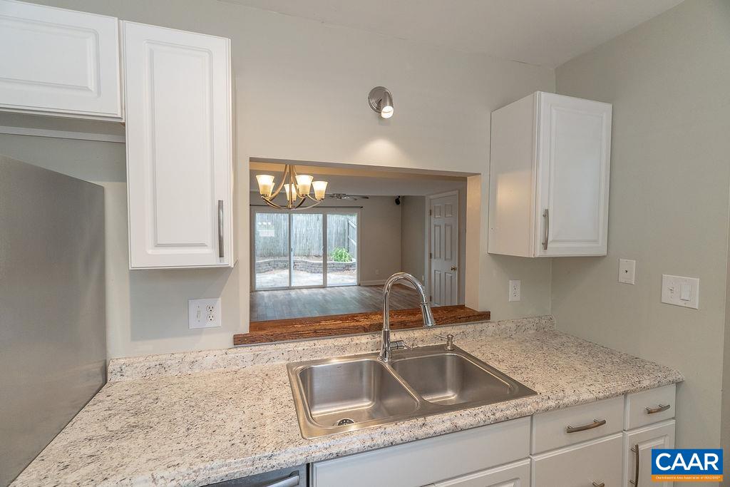 1554 GARDEN CT, CHARLOTTESVILLE, Virginia 22901, 2 Bedrooms Bedrooms, ,2 BathroomsBathrooms,Residential,1554 GARDEN CT,678793 MLS # 678793