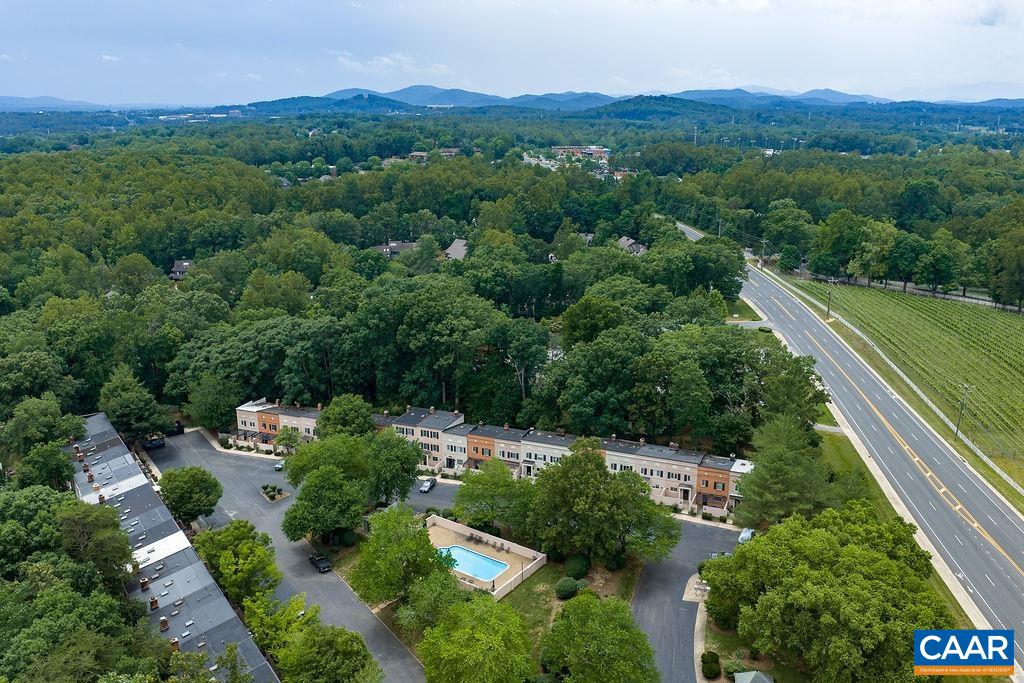 1554 GARDEN CT, CHARLOTTESVILLE, Virginia 22901, 2 Bedrooms Bedrooms, ,2 BathroomsBathrooms,Residential,1554 GARDEN CT,678793 MLS # 678793