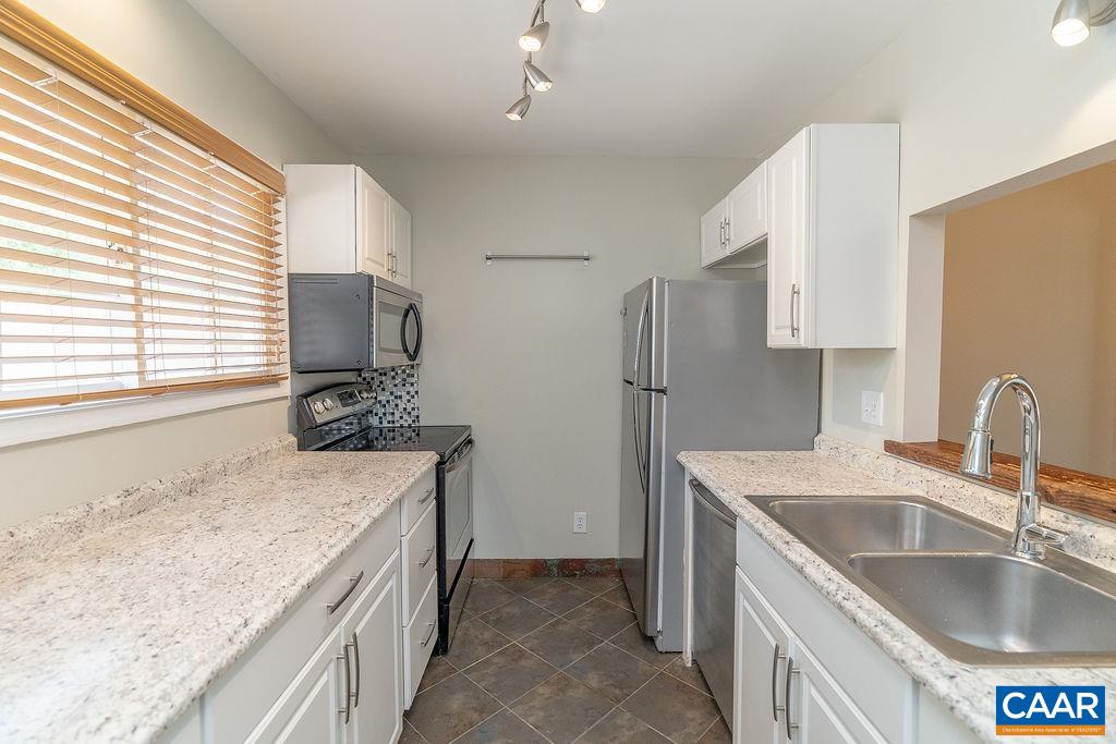 1554 GARDEN CT, CHARLOTTESVILLE, Virginia 22901, 2 Bedrooms Bedrooms, ,2 BathroomsBathrooms,Residential,1554 GARDEN CT,678793 MLS # 678793