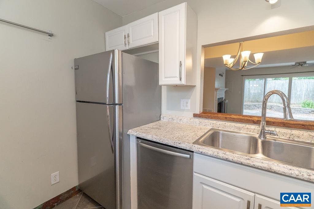 1554 GARDEN CT, CHARLOTTESVILLE, Virginia 22901, 2 Bedrooms Bedrooms, ,2 BathroomsBathrooms,Residential,1554 GARDEN CT,678793 MLS # 678793