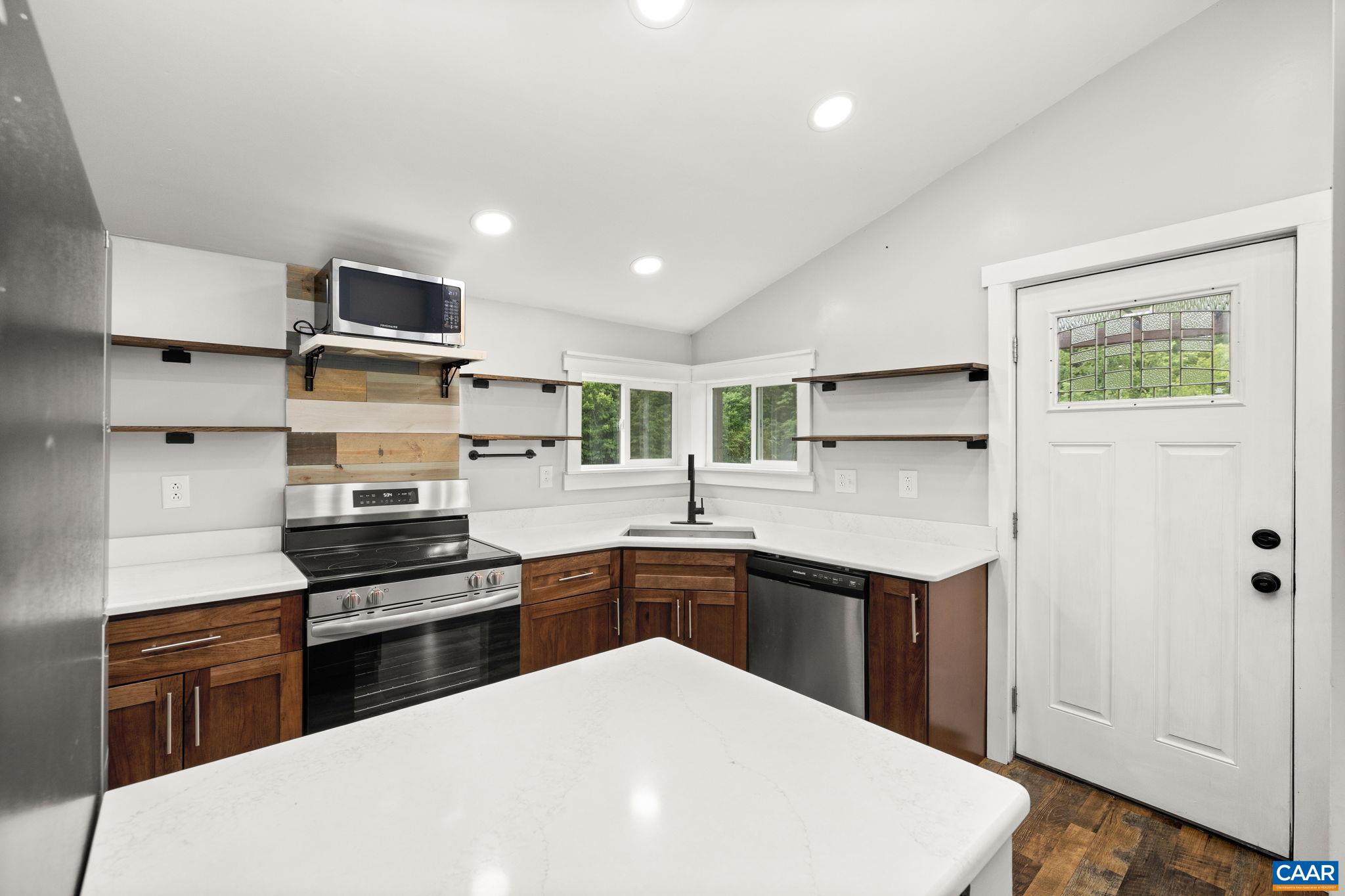 6230 GREEN CREEK RD, SCHUYLER, Virginia 22969, 1 Bedroom Bedrooms, ,1 BathroomBathrooms,Residential,6230 GREEN CREEK RD,678797 MLS # 678797