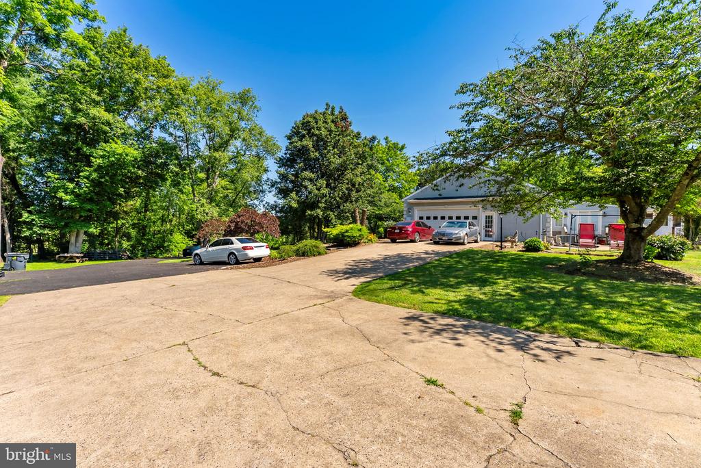 21147 CEDAR GROVE RD, CULPEPER, Virginia 22701, 4 Bedrooms Bedrooms, ,3 BathroomsBathrooms,Residential,21147 CEDAR GROVE RD,VACU2014130 MLS # VACU2014130