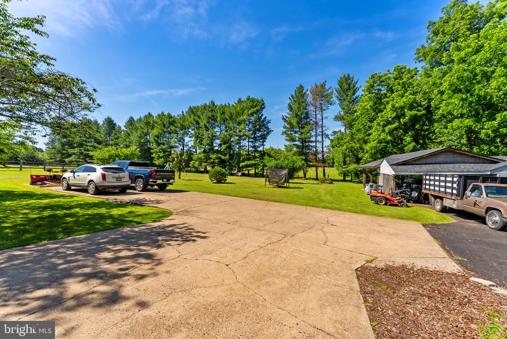 21147 CEDAR GROVE RD, CULPEPER, Virginia 22701, 4 Bedrooms Bedrooms, ,3 BathroomsBathrooms,Residential,21147 CEDAR GROVE RD,VACU2014130 MLS # VACU2014130
